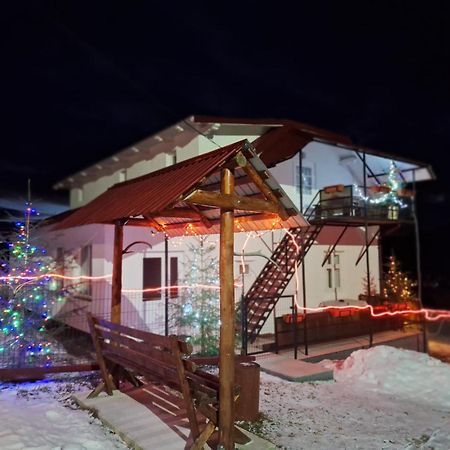 Casa Bucovina Dorna Candrenilor Ascutitele Bilik gambar