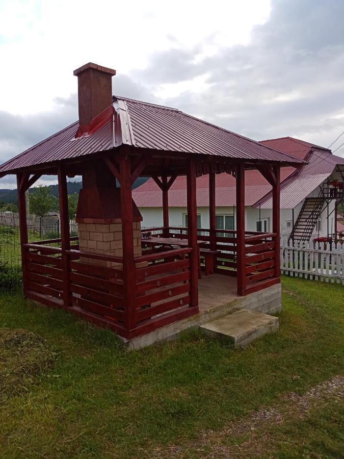 Casa Bucovina Dorna Candrenilor Ascutitele Luaran gambar