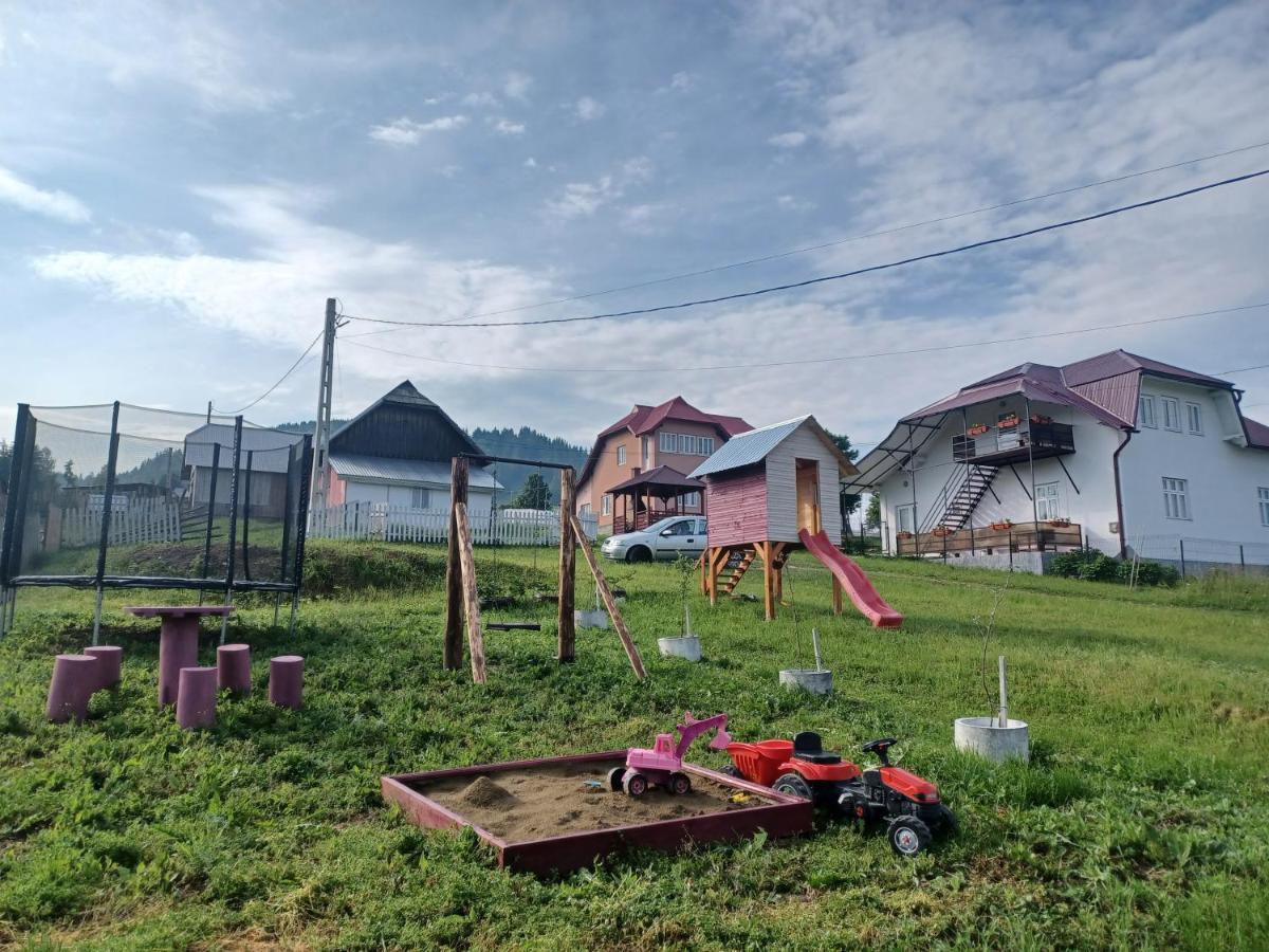 Casa Bucovina Dorna Candrenilor Ascutitele Luaran gambar